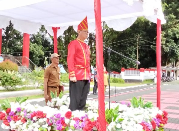 Ayollar oyoqlarini yalagan porno videolar